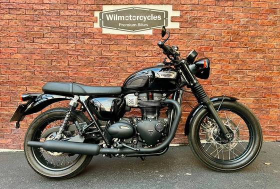 TRIUMPH BONNEVILLE T100 BLACK 900 TRIUMPH BONNEVILLE T100 BLACK 900